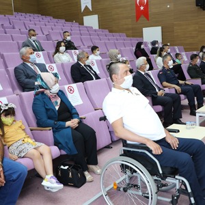 Devlet Övünç Madalyaları ve Beratları Şehit Yakınları ve Gazilere Takdim Edildi - fotoğraf 1