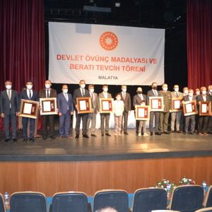 Şehit Yakınlarına ve Gazilerimize Devlet Övünç Madalyası ve Beratı Tevcih Edildi - fotoğraf 3