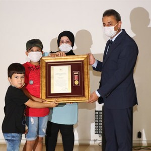 Valimiz Sayın Erol Karaömeroğlu Devlet Övünç Madalyası ve Beratı Tevcih Törenine Katıldı - fotoğraf 6