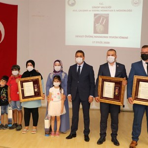 Valimiz Sayın Erol Karaömeroğlu Devlet Övünç Madalyası ve Beratı Tevcih Törenine Katıldı - fotoğraf 9