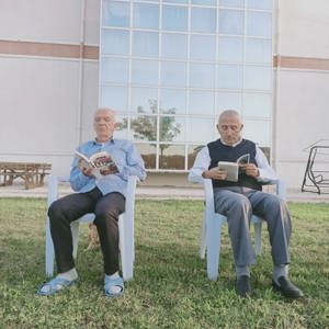Huzurevi Sakinlerimiz Boş Vakitlerini Kitap Okuyarak Geçirmektedirler. - fotoğraf 2