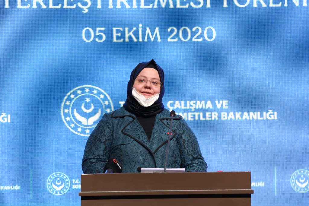 Bakan Selçuk: “Ekim Ayına İlişkin Yaşlı ve Engelli Aylıkları ile Evde Bakım Ödemelerini Vatandaşlarımızın Hesaplarına Yatırdık"