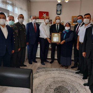 Şehit Piyade Uzman Çavuş Furkan Erbil’in Ailesine  Şehadet Belgesi Verildi - fotoğraf 5