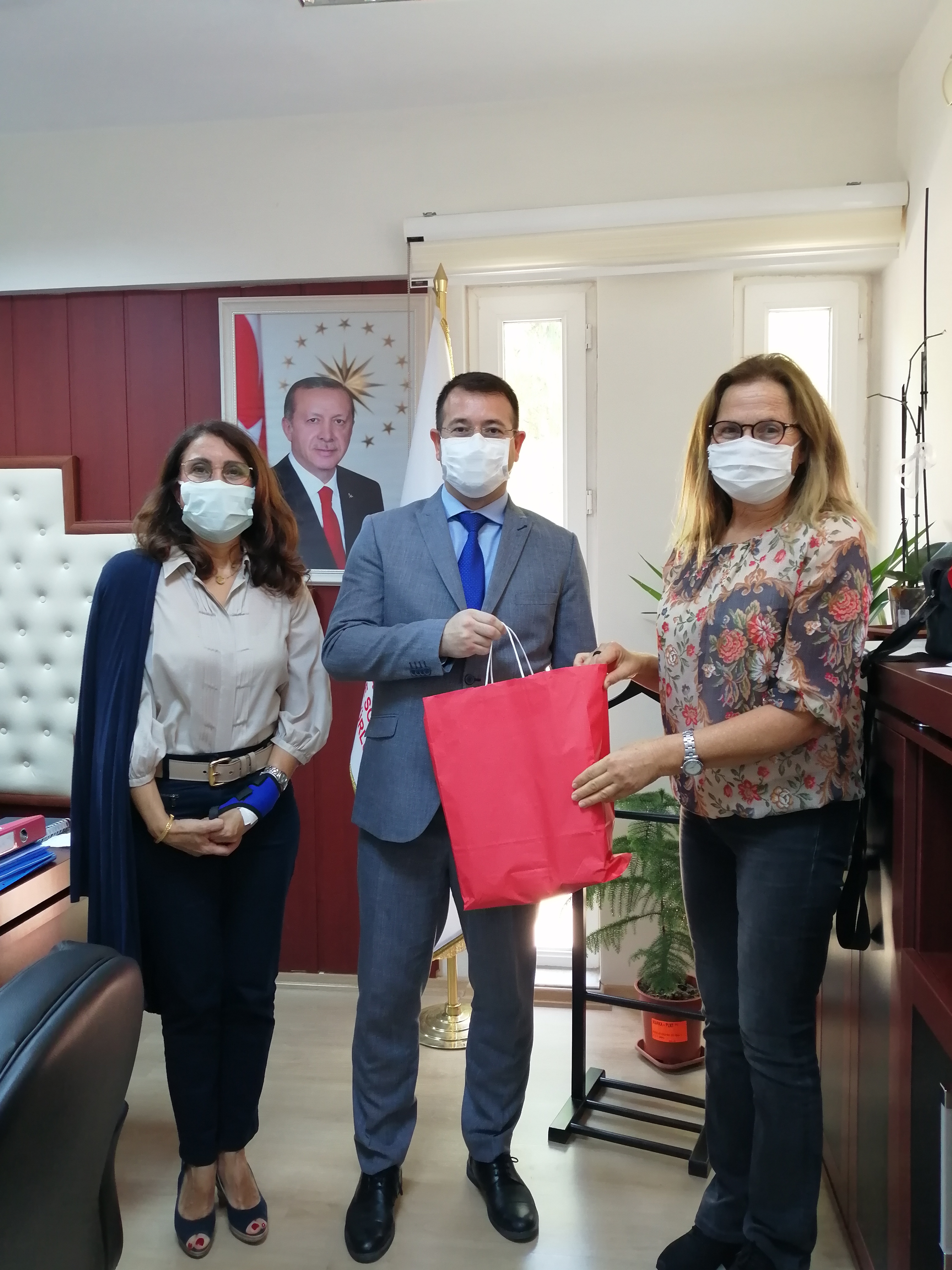 Salihli Kadın Girişim Üretim ve İşletme Kooperatifi Yönetimi İl Müdürümüzü Ziyaret Etti