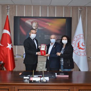 Edirne İlimizde İkamet Eden Kıbrıs Gazilerimize “Milli Mücadele Madalyaları” Verilmeye Devam Ediliyor - fotoğraf 2