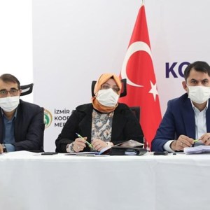 Bakan Selçuk, İzmir’de Depremin Yaşandığı Bölgede İncelemelerde Bulundu - fotoğraf 2