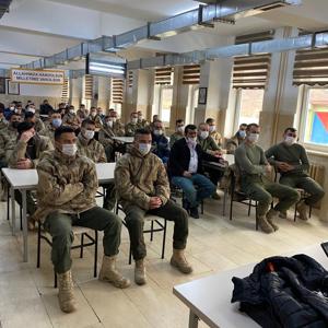 Yedisu İlçesinde Güvenlik Korucuları Ve Jandarma Personellerine Kadına Yönelik Şiddetle Mücadele Semineri Verildi - fotoğraf 2