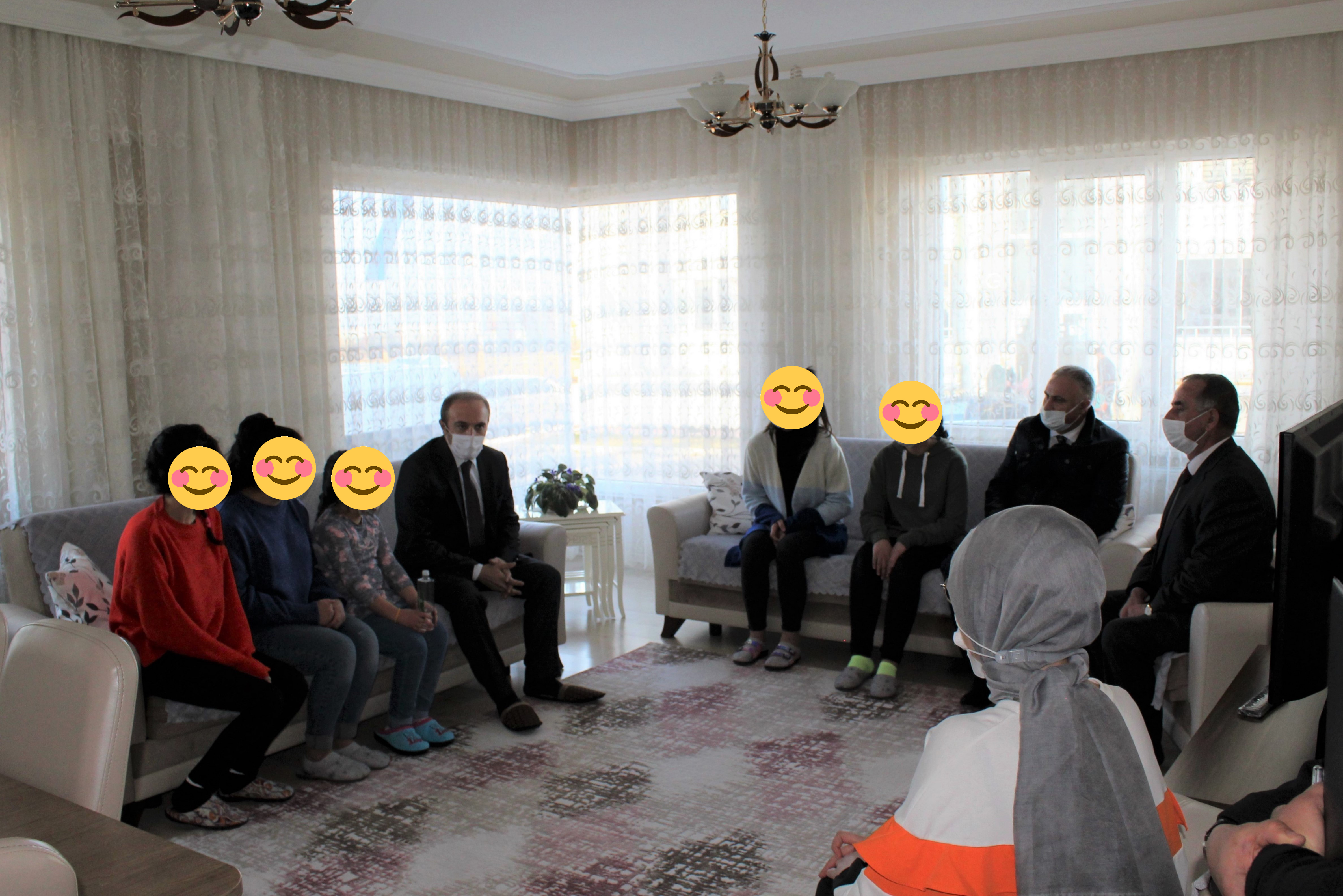 Bayburt Valisi Cüneyt EPCİM, Çocuk Evlerinde Kalan Çocuklarımızı Ziyaret Etti