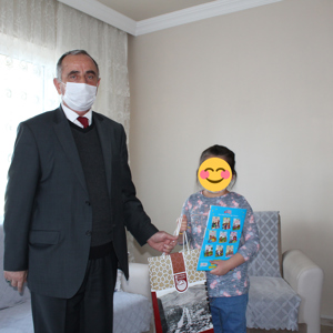 Bayburt Valisi Cüneyt EPCİM, Çocuk Evlerinde Kalan Çocuklarımızı Ziyaret Etti - fotoğraf 5
