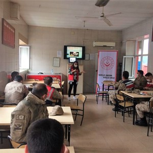 Kadirli İlçe Jandarma Karakolunda Eğitim Programı Gerçekleştirildi - fotoğraf 1