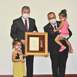 Şehitlerimizin Aileleri ve Gazilerimize Devlet Övünç Madalyası ve Beratı, Cumhurbaşkanımız Adına, Sayın Valimiz Dr. Erdinç Yılmaz Tarafından Verildi - fotoğraf 18