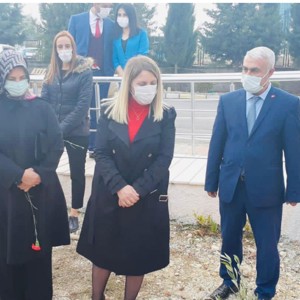 Kadına Yönelik Şiddete Karşı Uluslararası Mücadele Günü Kapsamında Ağaç Dikme Etkinliği Gerçekleştirildi - fotoğraf 2