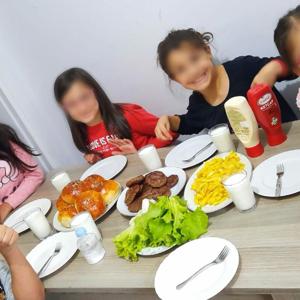 Çocuk  Evlerimizde  Hamburger Partisi Düzenlendi. - fotoğraf 4