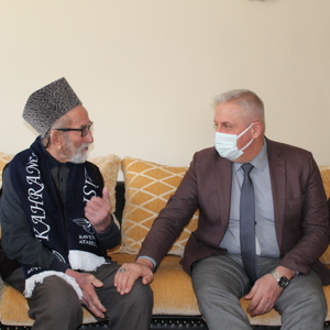 İl Müdürü Kemal GÜMRÜKÇÜ, 95 Yaşındaki Kore Gazisi İbrahim BAYRAMOĞLU'nu Ziyaret Etti - fotoğraf 5