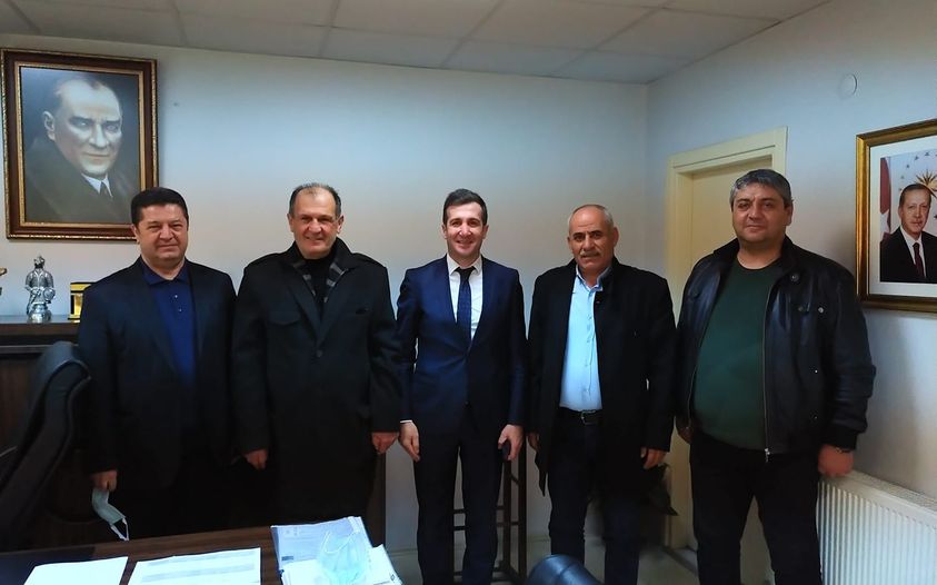 MHP Yalova İl Başkanı Sn. Namık ÖZ   İl Müdürü  Arif LAÇİN'i Ziyaret Etti.