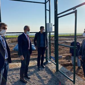 Adıyaman Çocuk Evleri Sitemizde Bulunan Halı Saha Yapım Çalışmaları İncelendi - fotoğraf 2