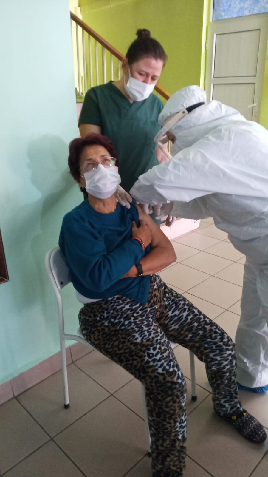 Kırklareli Huzurevi Müdürlüğünden hizmet alan değerli büyüklerimiz ve personelimize Kovid-19 Aşı Uygulaması gerçekleştirildi.