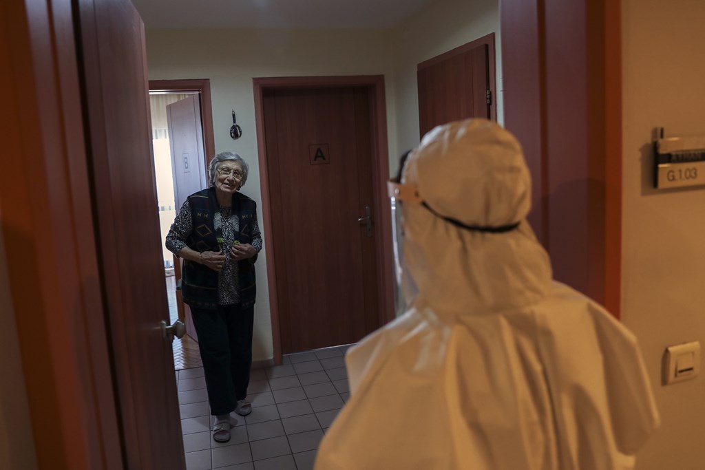 Engelli ve Yaşlı Bakım Kuruluşlarımızda Kovid-19 Aşı Uygulaması Başladı