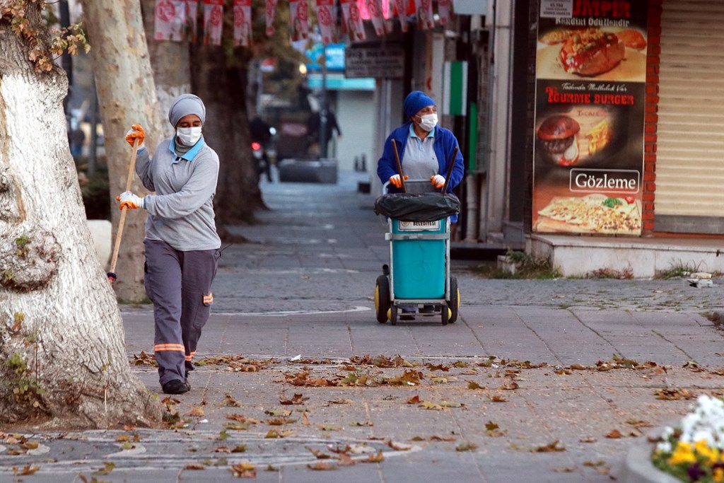 Bakan Selçuk: “700 Binden Fazla Kamu İşçimizin İlave Tediyeleri Bugün Hesaplara Yatırılıyor”