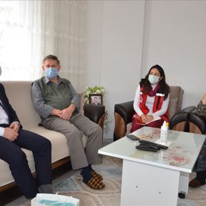 Şehidimiz Yarbay Rasim SAYIN'ın Anne ve Babasını Ziyaret Ettik - fotoğraf 1