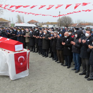 ŞEHİT UZM. J. III. KAD. ÇVŞ. ÜMİT GICIR BALIKESİR'DE TOPRAĞA VERİLDİ - fotoğraf 12