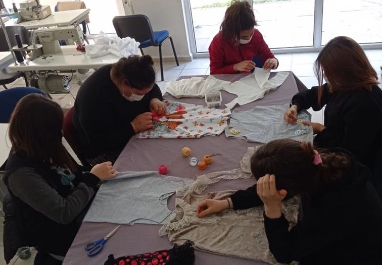 Gençlerimiz Dikim Atölyesinde Hünerlerini Sergiledi