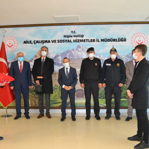 Anadolu Gönül Yolu 81 Genç 81 Bayrak - fotoğraf 1