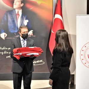 Anadolu Gönül Yolu 81 Genç 81 Bayrak - fotoğraf 3