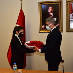  Çanakkale’ye Gidecek Olan Türk Bayrağı Teslim Alındı - fotoğraf 3