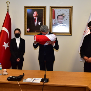  Çanakkale’ye Gidecek Olan Türk Bayrağı Teslim Alındı - fotoğraf 7