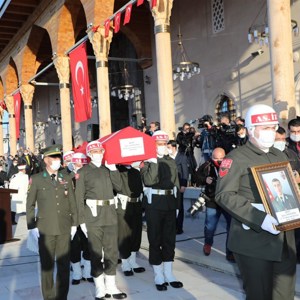Şehit Ast. Kd. Çvş. Şükrü Karadirek Dualarla Ebediyete Uğurlandı - fotoğraf 5