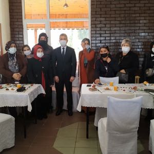 8 Mart Dünya Kadınlar Günü " Dünyada Her Şey Kadının Eseridir. " - fotoğraf 6