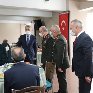 18 Mart Şehitleri Anma Günü ve Çanakkale Zaferi'nin 106. Yıl Dönümü Dolayısıyla Tören Düzenlendi - fotoğraf 5