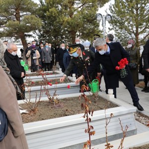 18 Mart Şehitleri Anma Günü ve Çanakkale Zaferi'nin 106. Yıl Dönümü Dolayısıyla Tören Düzenlendi - fotoğraf 7