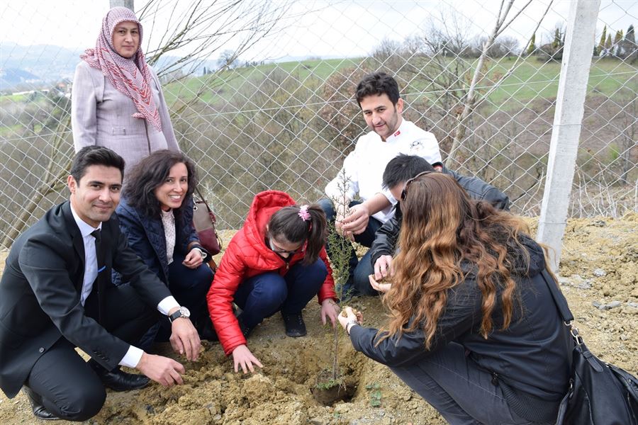 “21 Mart Dünya Down Sendromu Farkındalık Günü” kapsamında MİKA-DER Çocuk Evleri Sitesinde buluştuk.