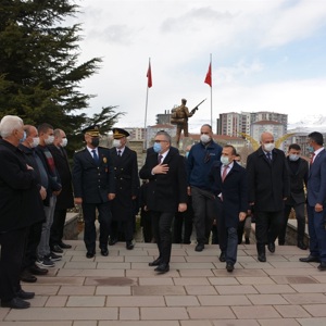 Niğde’de 18 Mart Şehitleri Anma Günü ve Çanakkale Deniz Zaferi'nin 106’ncı Yıl Dönümü Törenle Kutlandı - fotoğraf 2
