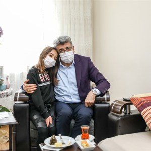 Vali Bilmez ve Eşi Meral Bilmez Yaşlıları Ziyaret etti - fotoğraf 3