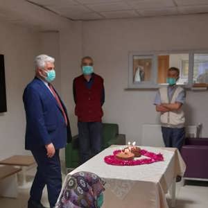 İl Müdürümüz Sayın Abdullah SAVAŞ, Yaşlılar Haftası vesilesiyle Tosya Huzurevimizi ziyaret ederek, Huzurevi sakinlerimizle sohbet etti,  hayır dualarını aldı. - fotoğraf 3