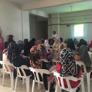 Aile Eğitim Programı” Kapsamında Belediye Koordinasyon Merkezi’nde “İnternet ve Bilinçli Medya Kullanımı” Konulu Seminer Yapıldı - fotoğraf 3