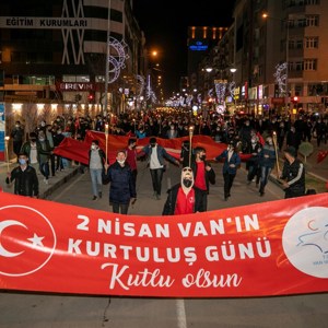 Van’ın Düşman İşgalinden Kurtuluşunun 103. Yılı Coşkuyla Kutlandı - fotoğraf 28