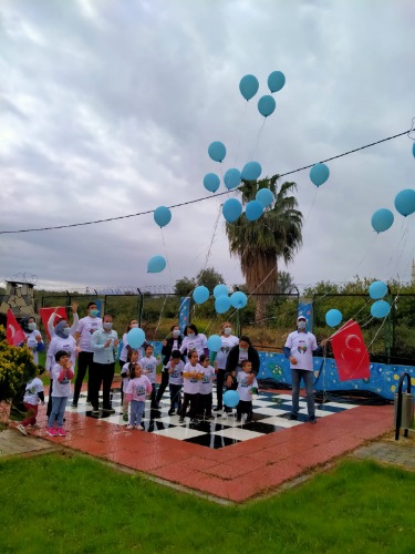 Davultepe ÇES Çocuklarımızdan 2 Nisan Dünya Otizm Farkındalık Gününde Otizme Destek