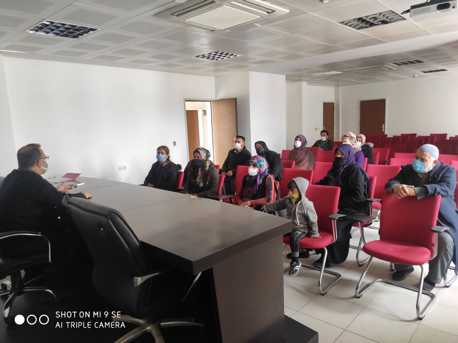 Reyhanlı  İlçemizde Sosyal Ekonomik Destek  ve Engelli Evde Bakım Hizmet Modelinden Faydalanan Ailelere Eğitim Verildi.