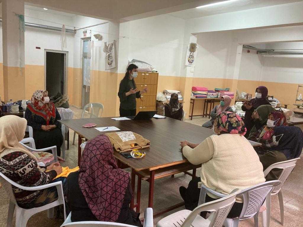 Dörtyol Şehit Harun Taş İlkokulu Halk Eğitim Kursiyerlerine “Çocuklarda Mahremiyet Bilinci” Konulu Seminer Verildi.