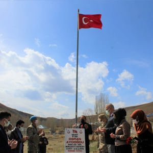 Şehit P.Er Osman AYDOĞDU Şehadetinin Seni-i Devriyesinde Kabri Başında Dualarla Anıldı - fotoğraf 1