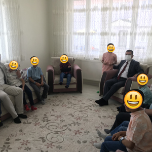 Vali Mehmet Emin  Bilmez, Eşi Meral Bilmez, İl Müdürümüz Tarık KUŞMAN ve Beraberindeki Protokol ile Şehit Ailelerini Ziyaret Ederek Bayramlarını Kutladılar - fotoğraf 6