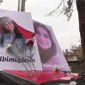Şehit Öğretmen Şenay Aybüke YALÇIN'ın Şehadetinin 2. Seneyi Devriyesinde Anıldı. - fotoğraf 1
