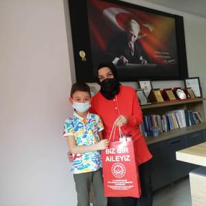 "Benim Ailem" konulu Resim-Şiir-Kompozisyon Yarışması Sonuçlandı - fotoğraf 3