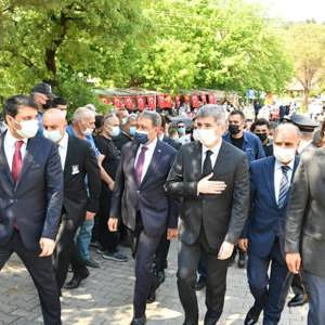 ŞEHİT POLİS MEMURU CİHAN TÜRKMENOĞLU BALIKESİR'DE TOPRAĞA VERİLDİ - fotoğraf 3