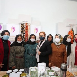 Bakanımız Sayın Yanık, Şanlıurfa’da “Kadın Kooperatifleri Güneydoğu Anadolu Buluşması” programına katıldı - fotoğraf 2
