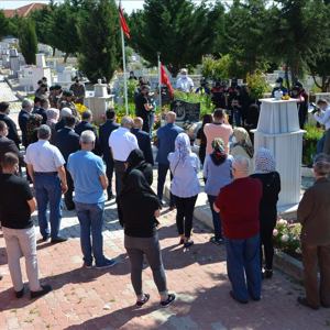 Şehit Polis Memurumuz Nefize Çetin ÖZSOY Kabri Başında Anıldı - fotoğraf 4
